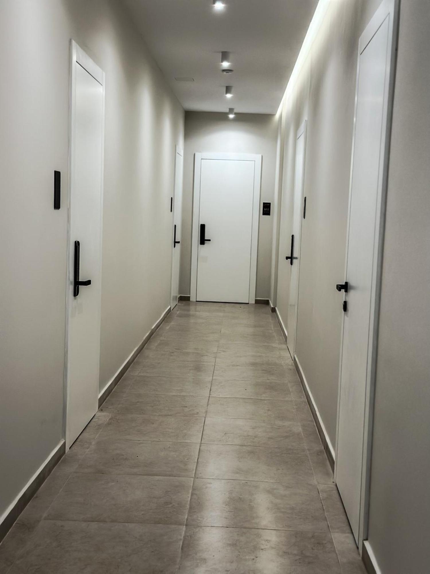 Alexander Rooms & Apartments ドゥラス エクステリア 写真