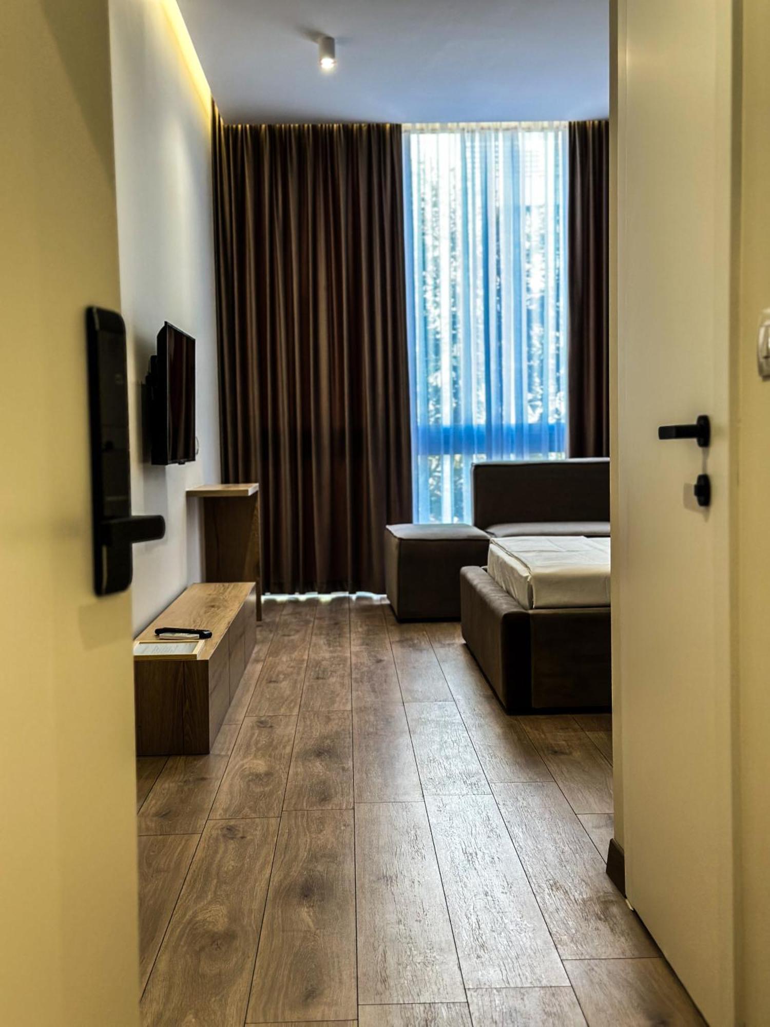 Alexander Rooms & Apartments ドゥラス エクステリア 写真