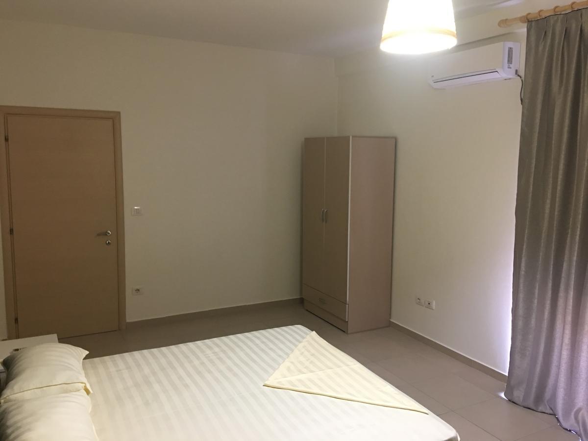 Alexander Rooms & Apartments ドゥラス エクステリア 写真