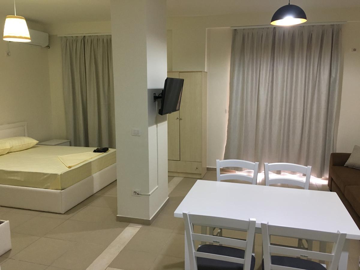 Alexander Rooms & Apartments ドゥラス エクステリア 写真